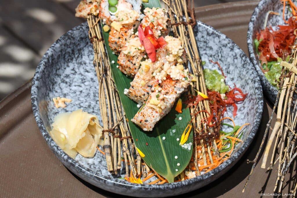 Plato de sushi del Restaurante Chezz Gerdi en Formentera